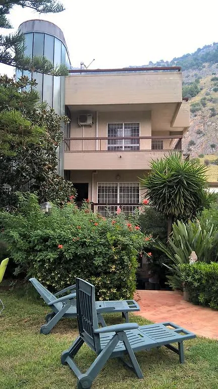 Villa Ania Mondello Italy